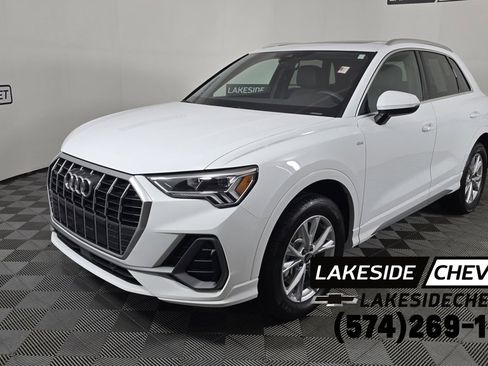 Used 2025 Audi Q3 2.0T Premium image 1