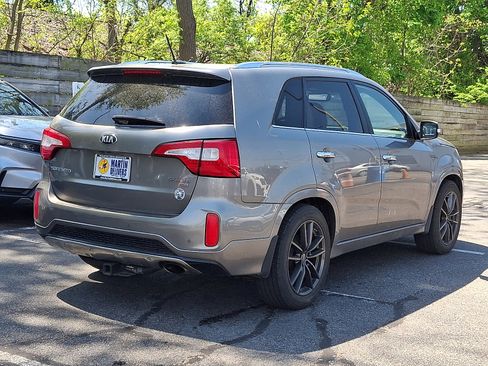 Used 2014 Kia Sorento SX w/ 3rd Row Package FWD image 4
