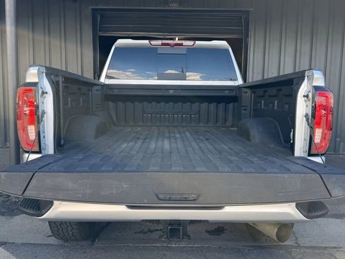 Used 2022 GMC Sierra 3500 Denali image 17