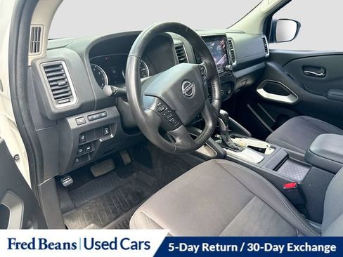 Used 2022 Nissan Frontier SV AWD/4WD image 10