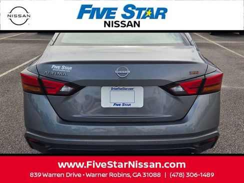 Used 2024 Nissan Altima 2.5 SR FWD image 10