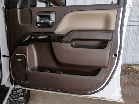 Used 2015 GMC Sierra 2500 Denali w/ Duramax Plus Package AWD/4WD image 44