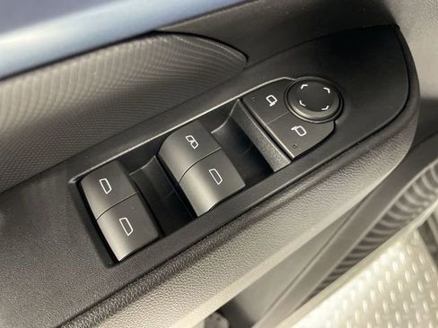 New 2026 Chevrolet Equinox EV LT image 13