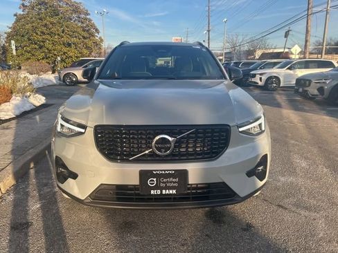 Used 2025 Volvo XC40 B5 Plus AWD/4WD image 8