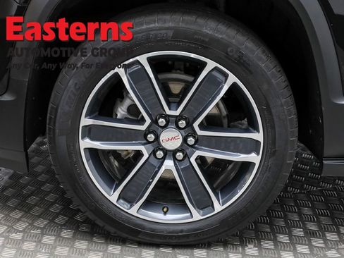 Used 2022 GMC Acadia SLT w/ Technology Package image 35