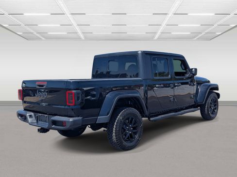 Used 2022 Jeep Gladiator Sport AWD/4WD image 6