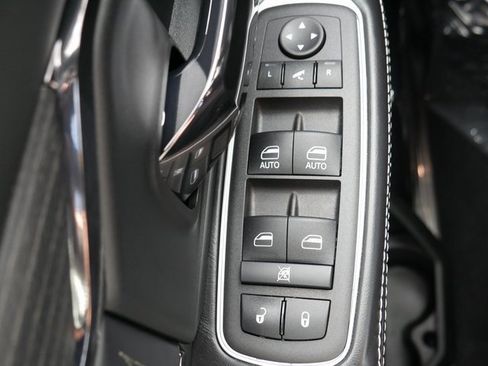 Used 2024 RAM 2500 Limited image 33