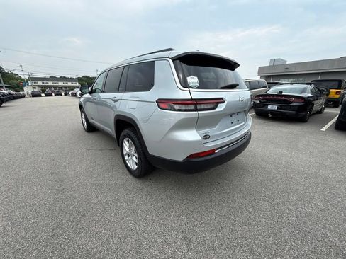 Certified 2025 Jeep Grand Cherokee L Laredo w/ Luxury Tech Group I AWD/4WD image 3