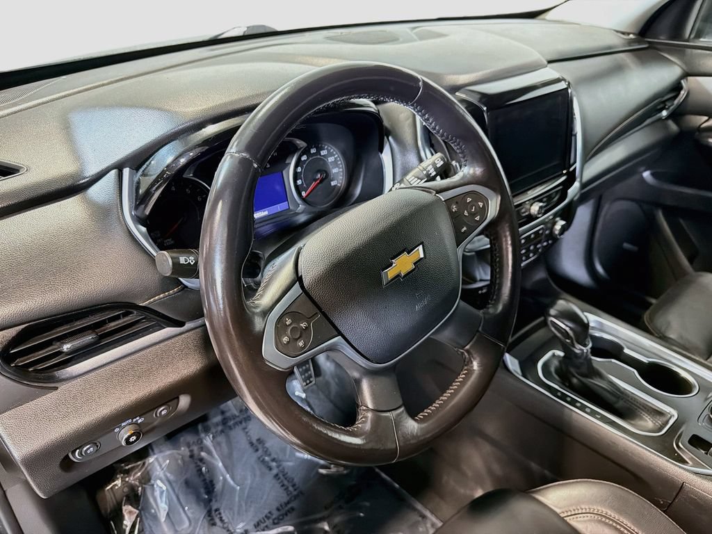 Used 2021 Chevrolet Traverse LT w/ LT Premium Package AWD/4WD image 11