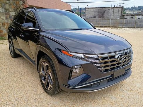 Used 2022 Hyundai Tucson Limited AWD/4WD image 2