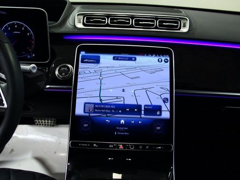 Used 2025 Mercedes-Benz S 580 4MATIC Sedan image 21