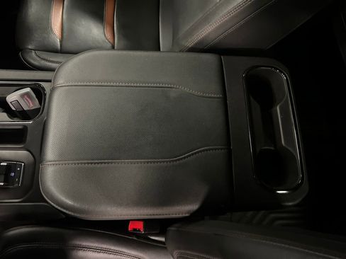 Certified 2023 GMC Sierra 1500 AT4 w/ Technology Package AWD/4WD image 27