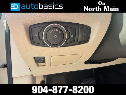 Used 2017 Lincoln Continental Select FWD image 37