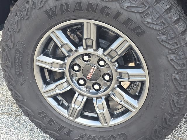 Used 2025 GMC Sierra 1500 AT4X AWD/4WD image 11