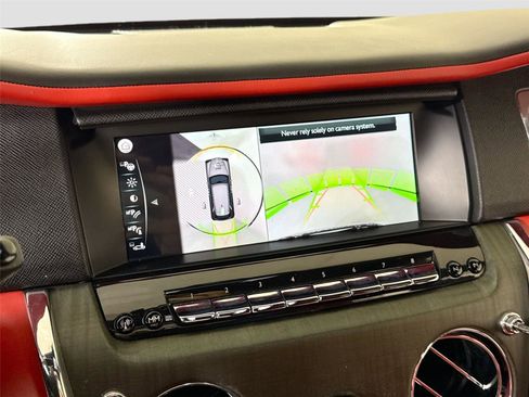 Used 2020 Rolls-Royce Cullinan image 20