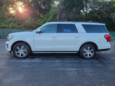 Used 2023 Ford Expedition Max XLT AWD/4WD image 11