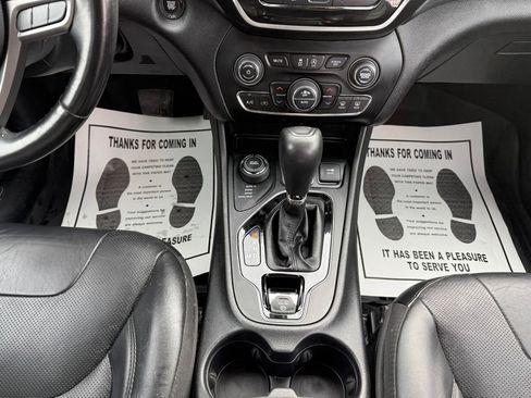 Used 2020 Jeep Cherokee Limited image 29