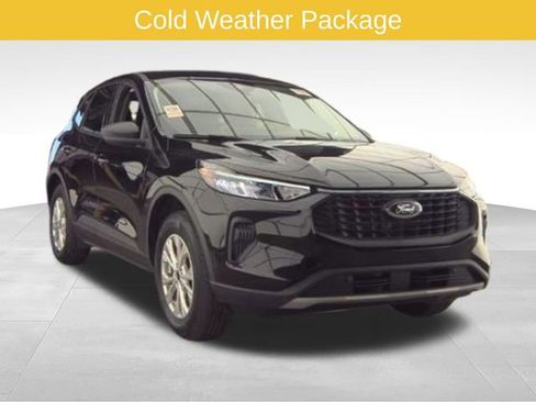 Used 2025 Ford Escape Active w/ Tech Pack #1 AWD/4WD image 1