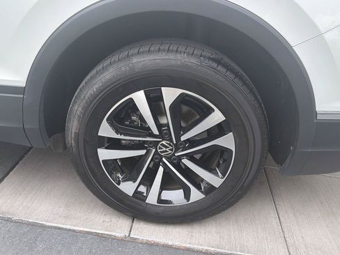 Certified 2022 Volkswagen Tiguan S FWD image 12
