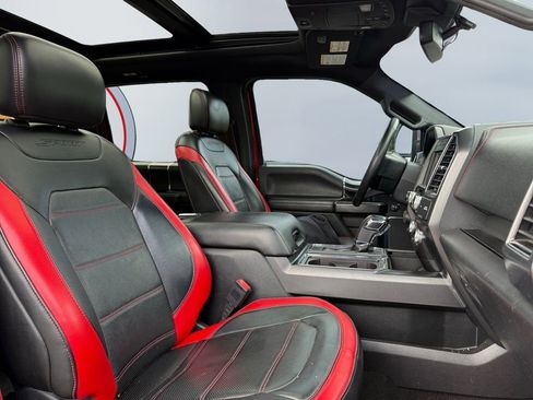 Used 2019 Ford F150 Lariat w/ Equipment Group 502A Luxury image 22