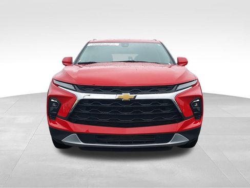 Used 2023 Chevrolet Blazer LT w/ Convenience Package FWD image 3
