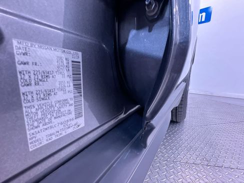 Used 2020 Nissan Rogue S FWD image 44