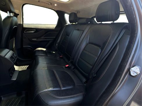 Used 2019 Jaguar F-PACE Prestige AWD/4WD image 17