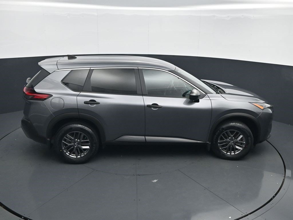 Used 2023 Nissan Rogue S AWD/4WD image 35