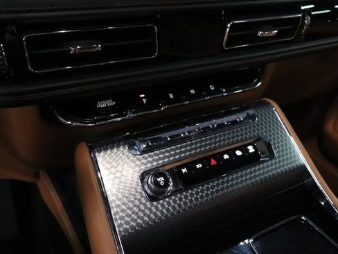 Used 2025 Lincoln Aviator Black Label w/ Jet Appearance Package AWD/4WD image 33