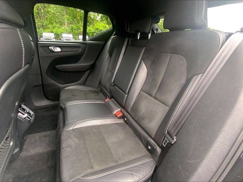 Used 2020 Volvo XC40 T5 R-Design AWD/4WD image 19