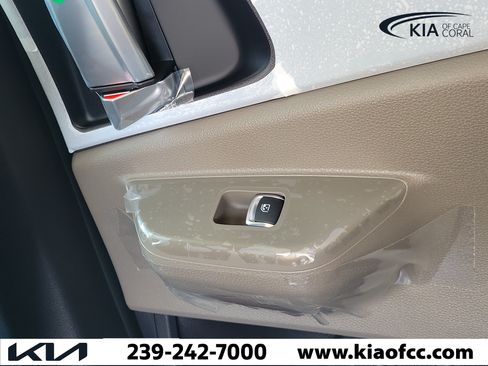 New 2027 Kia Carnival SX FWD image 15