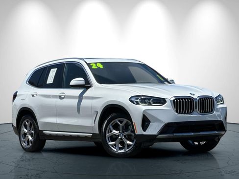 Used 2024 BMW X3 xDrive30i w/ Convenience Package image 2