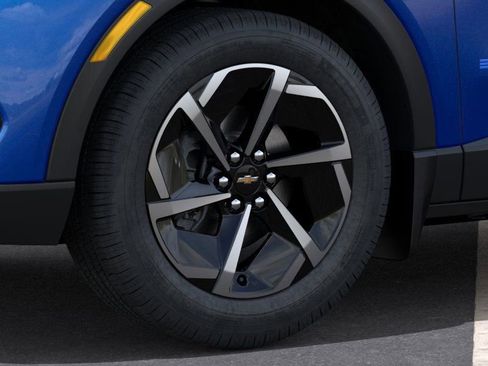 New 2026 Chevrolet Equinox EV LT image 9