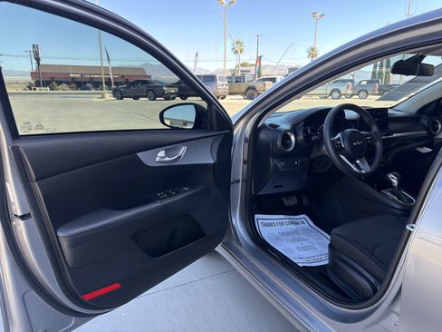 Used 2023 Kia Forte LXS FWD image 11