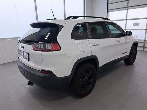 Used 2020 Jeep Cherokee Latitude Plus AWD/4WD image 5
