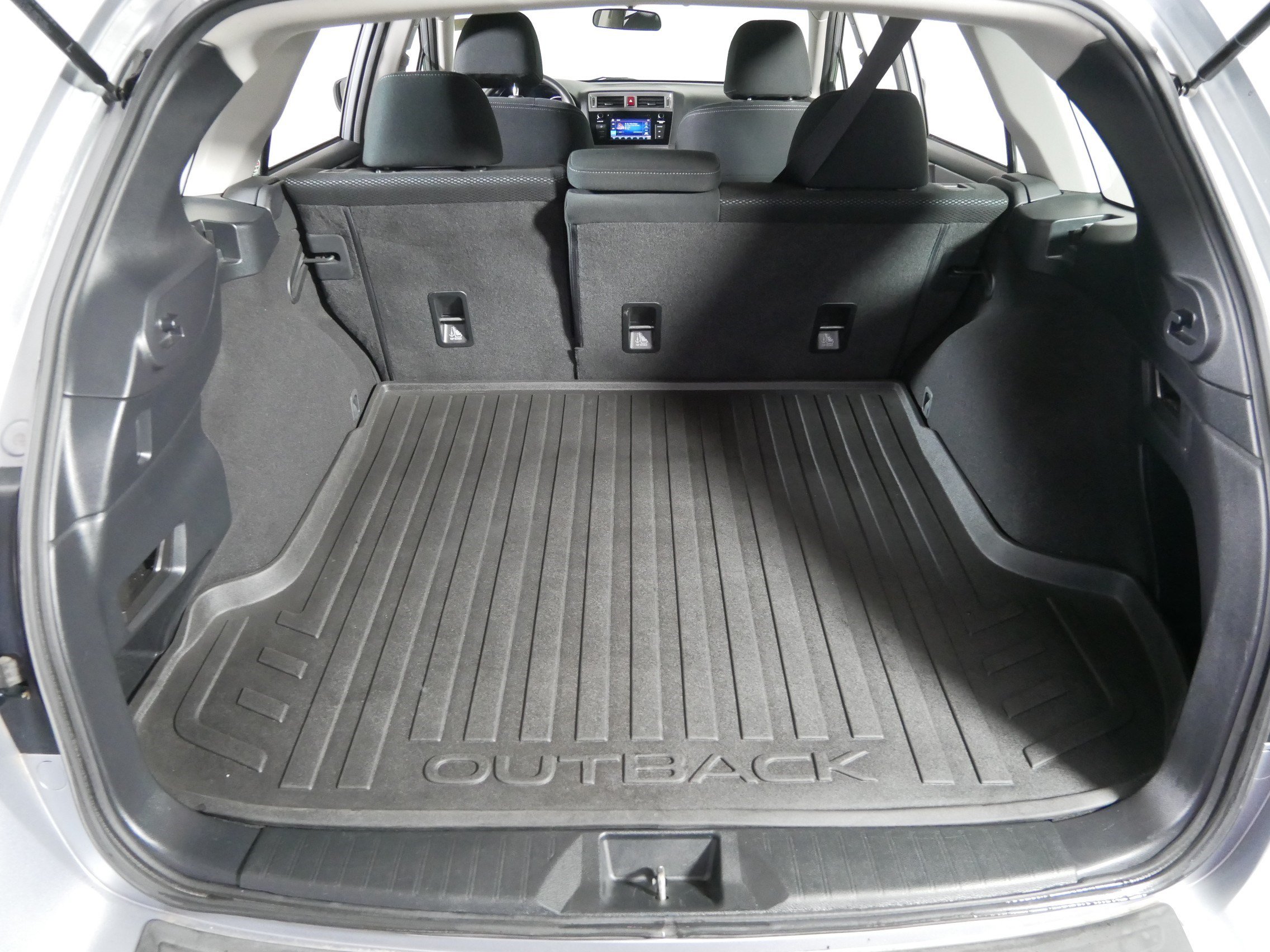 Used 2019 Subaru Outback 2.5i AWD/4WD image 18