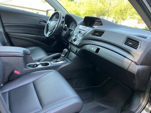 Used 2017 Acura ILX FWD image 21