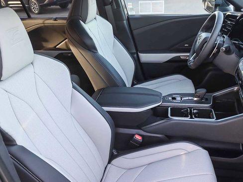 New 2026 Lexus TX 500h AWD image 16