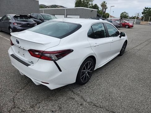 Used 2023 Toyota Camry SE w/ Cold Weather Package FWD image 5