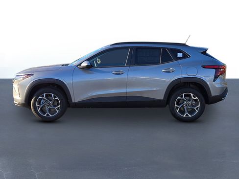 New 2026 Chevrolet Trax LT w/ LT Convenience Package image 8