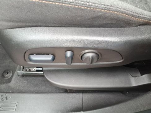 Used 2022 Chevrolet Equinox LT w/ Driver Convenience Package image 12