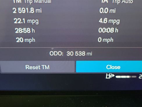 Used 2023 Volvo XC40 B5 Plus w/ Protection Package Premier image 27