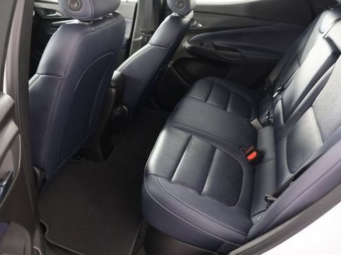 Used 2023 Chevrolet Bolt EUV LT w/ Convenience Package image 18