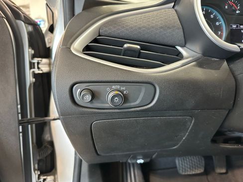 Used 2022 Chevrolet Malibu LT image 24