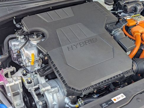 New 2025 Hyundai Elantra SEL image 13