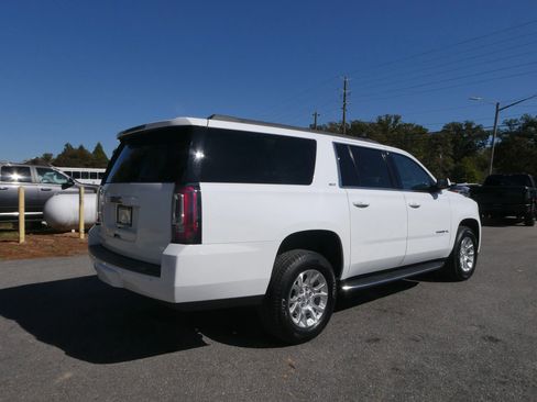 Used 2019 GMC Yukon XL SLT image 5