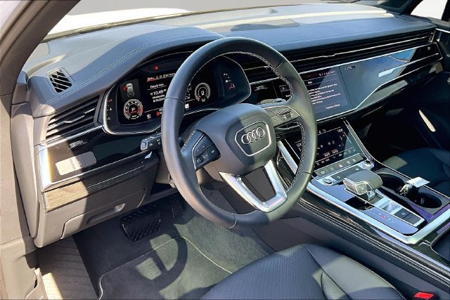 Used 2026 Audi Q7 2.0T Premium Plus w/ Premium Plus Package AWD/4WD image 13