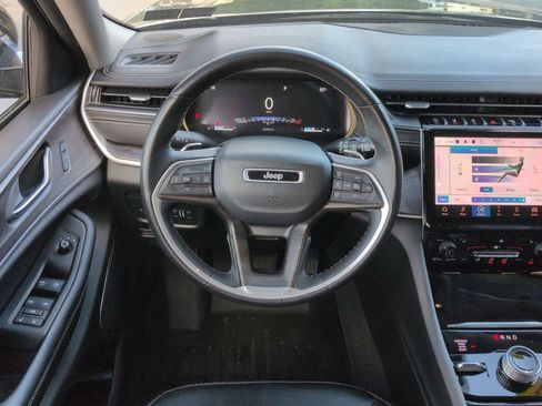 Used 2021 Jeep Grand Cherokee L Limited AWD/4WD image 26