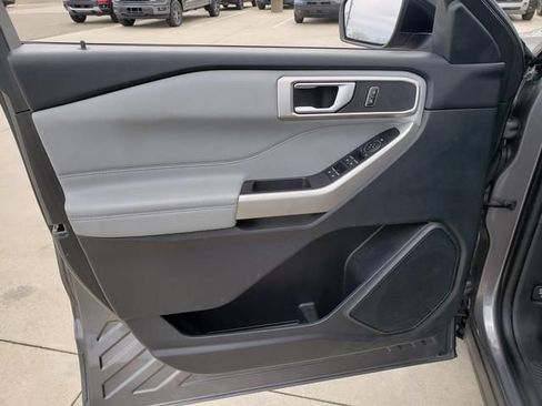 Used 2023 Ford Explorer XLT w/ Equipment Group 202A image 12