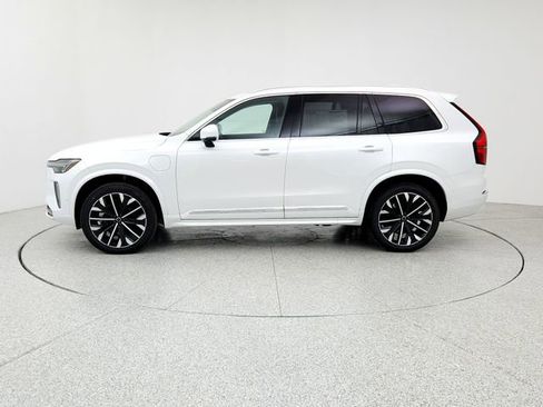 New 2025 Volvo XC90 T8 Plus w/ Protection Package Premier image 8